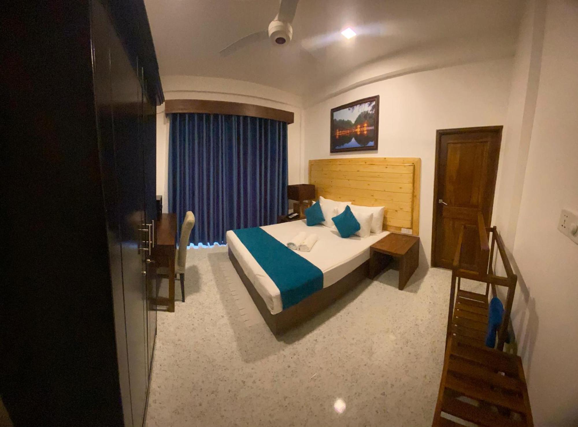 Trinco Beach Resort Trincomalee Exterior photo