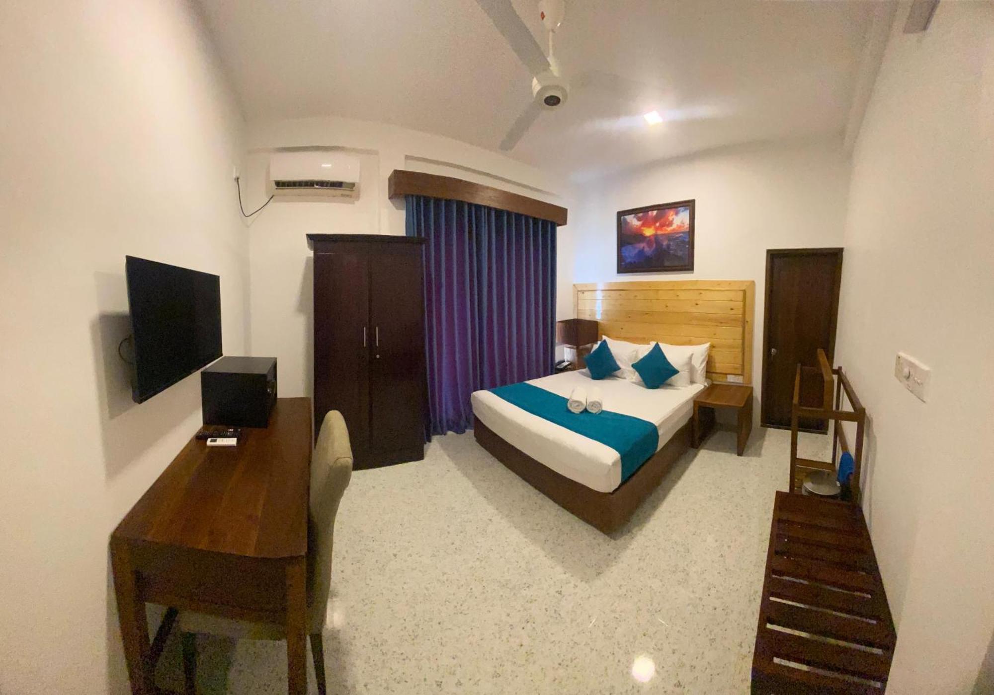 Trinco Beach Resort Trincomalee Exterior photo